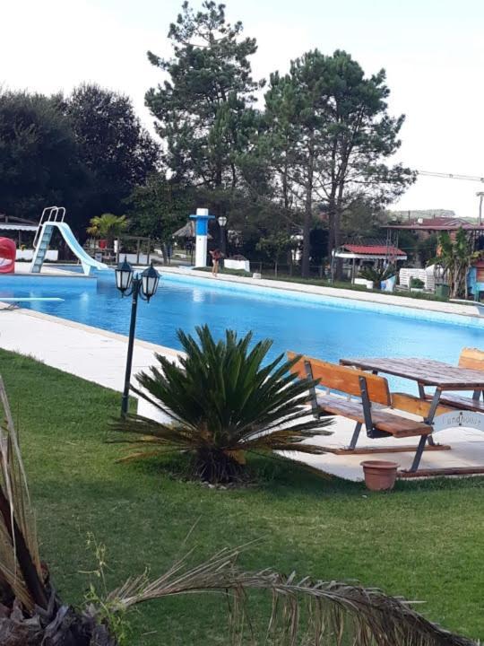 Bungalow Au Bord De La Piscine 4 Pers 5A Burinhosa Esterno foto